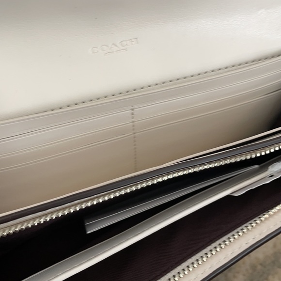 Coach Wallet - Picture 5 of 8